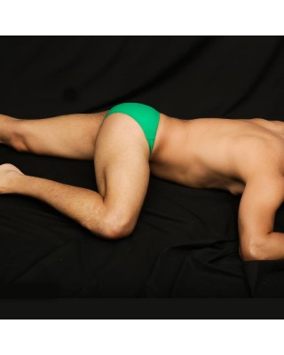 sunga de baño hombre color verde,