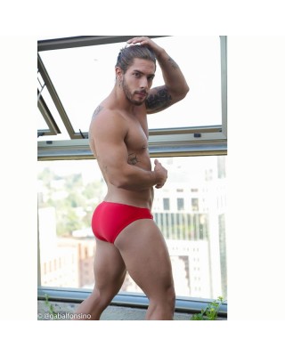 Traje de baño hombre tipo sunga color rojo,
