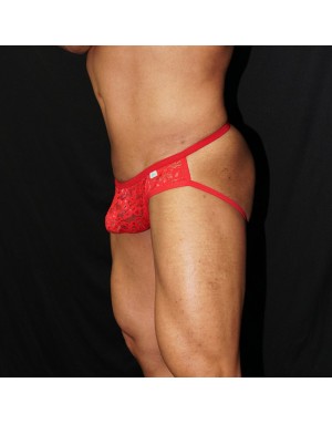 casi un Bikini o casi un Jockstrap ? Encaje Rojo