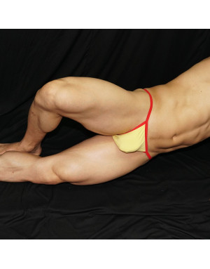 Encuentra Bikinis para hombre. Venta en linea de Zunga Amarillo  con bordes rojos.